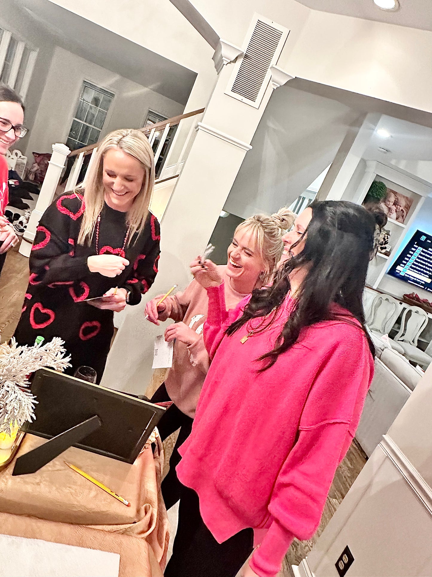 Mobile Perfume Blending Experience-
Guided custom fragrance creation for private groups